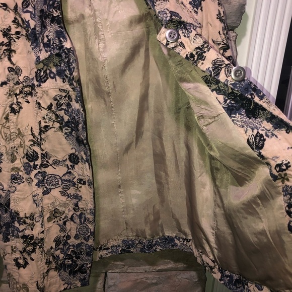 Tantrums size small button down blazer - Picture 8 of 15